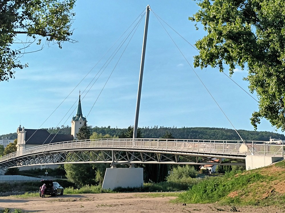 Lávka v Radotíně s kompozity MEA soutěží o Cenu Inženýrské komory 2023